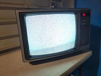1985 Wood Grain 22" Curved Glass CRT Retro Gaming TV w/ Coaxial Input
