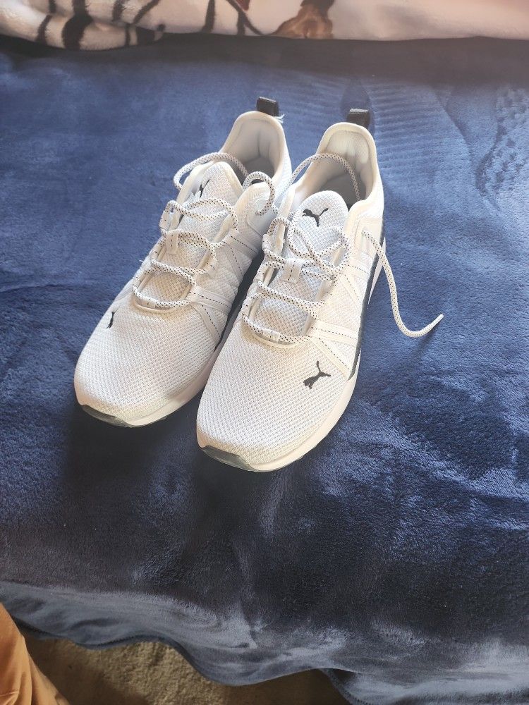 White And Black Puma Shoes With Memory Foam, Size Men 11