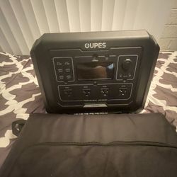 Oupes Mega 1 W/ X8 Solar Panels