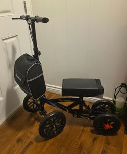 BLESSREACH KNEE SCOOTER/WALKER. FOLDABLE, ADJUSTABLE, DUAL BRAKES, BAG, ALL TERRAIN* EXCELLENT CONDITION!