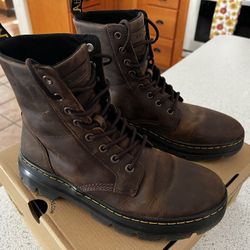 DOC MARTENS WOMENS BOOTS SIZE 9 BROWN