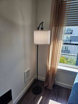 Floor lamp