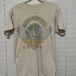 WOMENS BAND GRAPHIC TEE size small