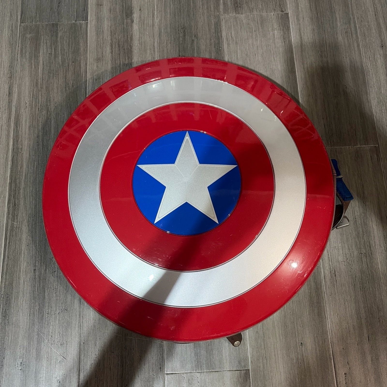 Authentic Marvel Captain America Shield Backpack, Adjustable Straps no issues