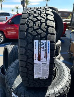 Light Truck all terrain tires in 275/65R20LT Toyo AT3 !!