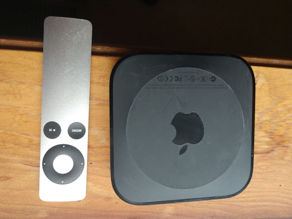 Third Generation Apple TV w/Remote