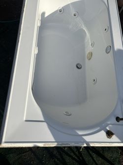 Kohler Whirlpool Jacuzzi Bathtub!