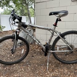 Giant Bycyle