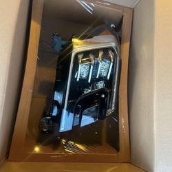 2018-2021 FORD EXPEDITION HEADLIGHT RIGHT SIDE  ONLY  OEM