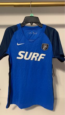 WOMENS NIKE JERSEY - SIZE SMALL