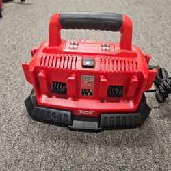 Milwaukee
M18 18-Volt Lithium-Ion 6-Port Sequential Battery Charger