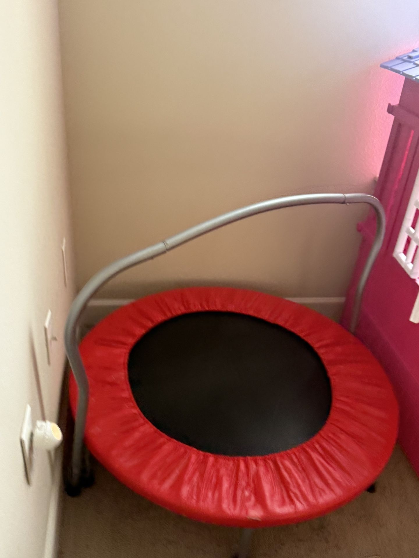 indoor kids trampoline
