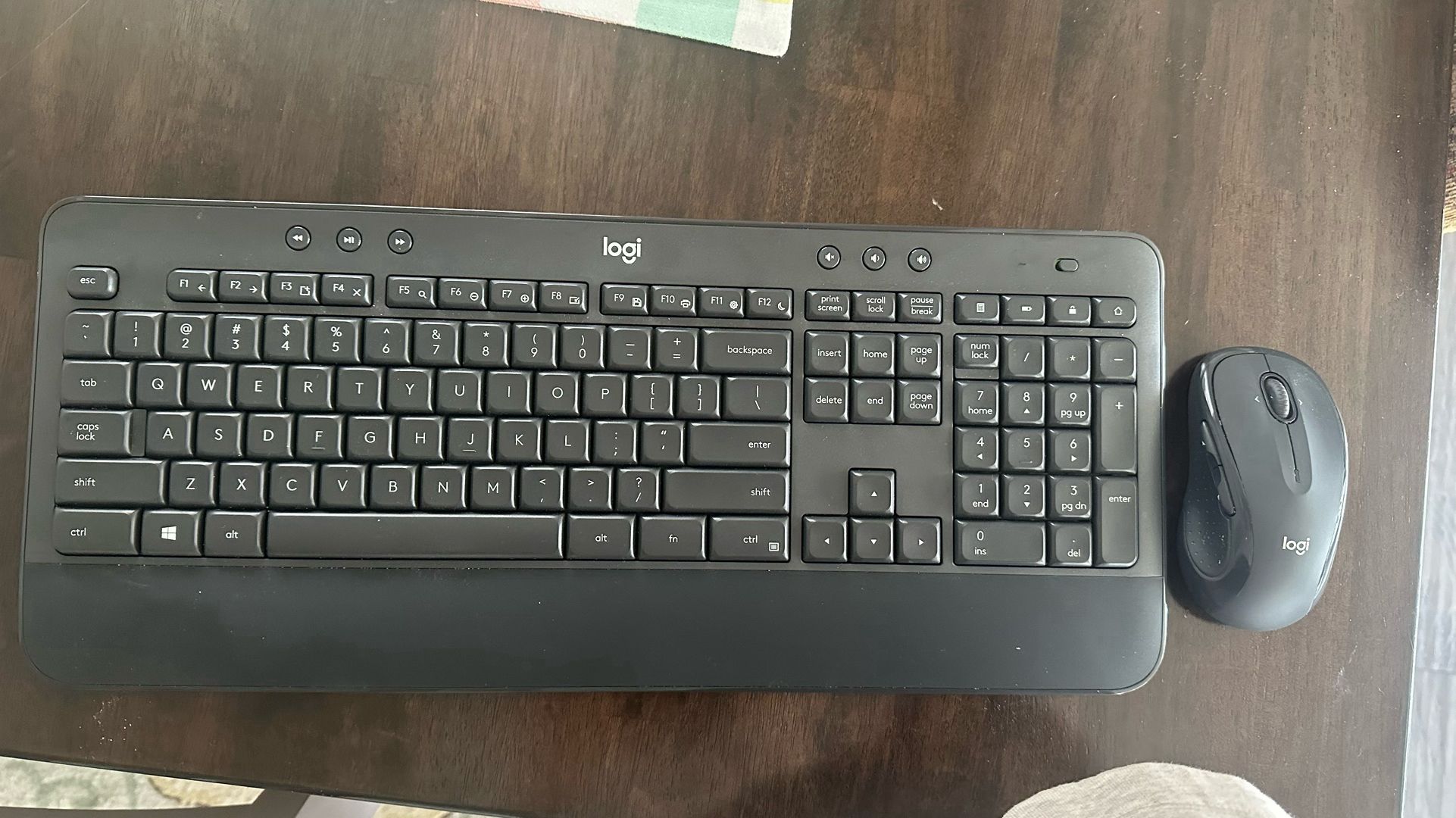 Logitech Advanced Wireless Keyboard And Mouse