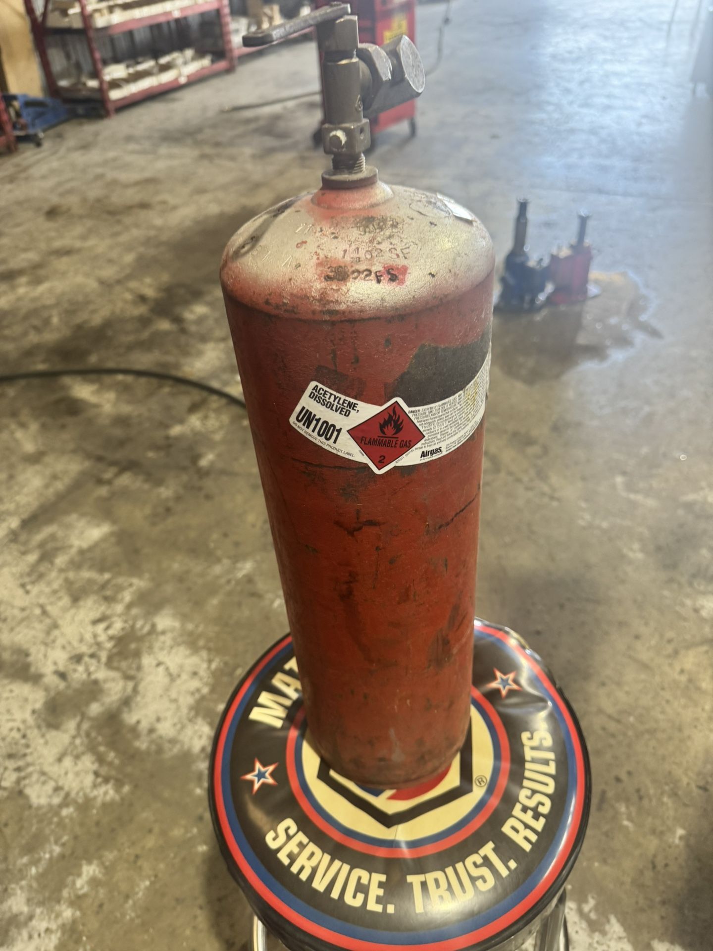 Acetilene Tank Full