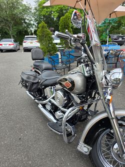 🏍️ 1997 Harley-Davidson Heritage Softail – Only 2,200 Original Miles – One Owner 🏍️
Up for sale is a beautiful 1997 Harley-Davidson