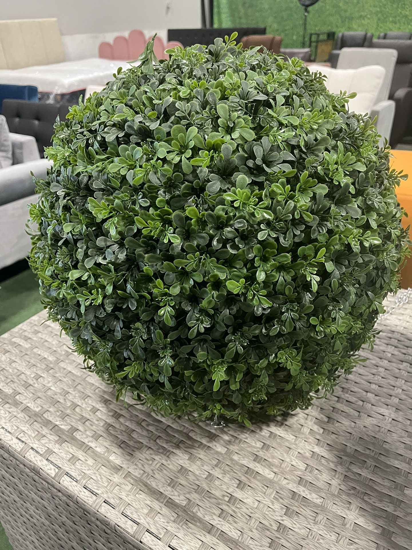 Brand new Artificial Plant Topiary Ball,14 Inch Faux Boxwood Balls,Hanging Faux Plants Balls