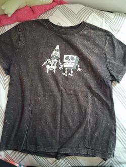 SpongeBob and Patrick skeleton cropped tee