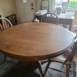 Solid Oak Round Clawfoot Antique Table With 4 Matching Chairs