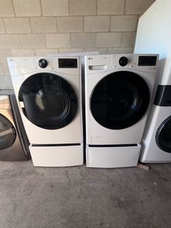 Washer and Dryer Set with pedestal