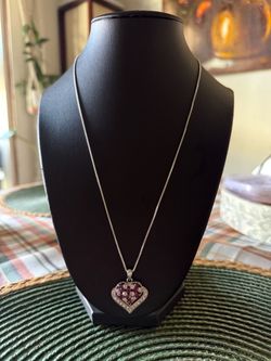 Beautiful and delicate silver chain.