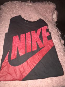 Nike shirt size xl but fits more like a large