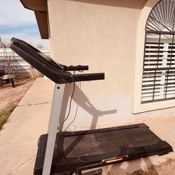 Golds gym Treadmill 