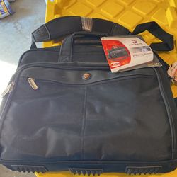 Brand New Targus Revolutions Laptop Case /bag