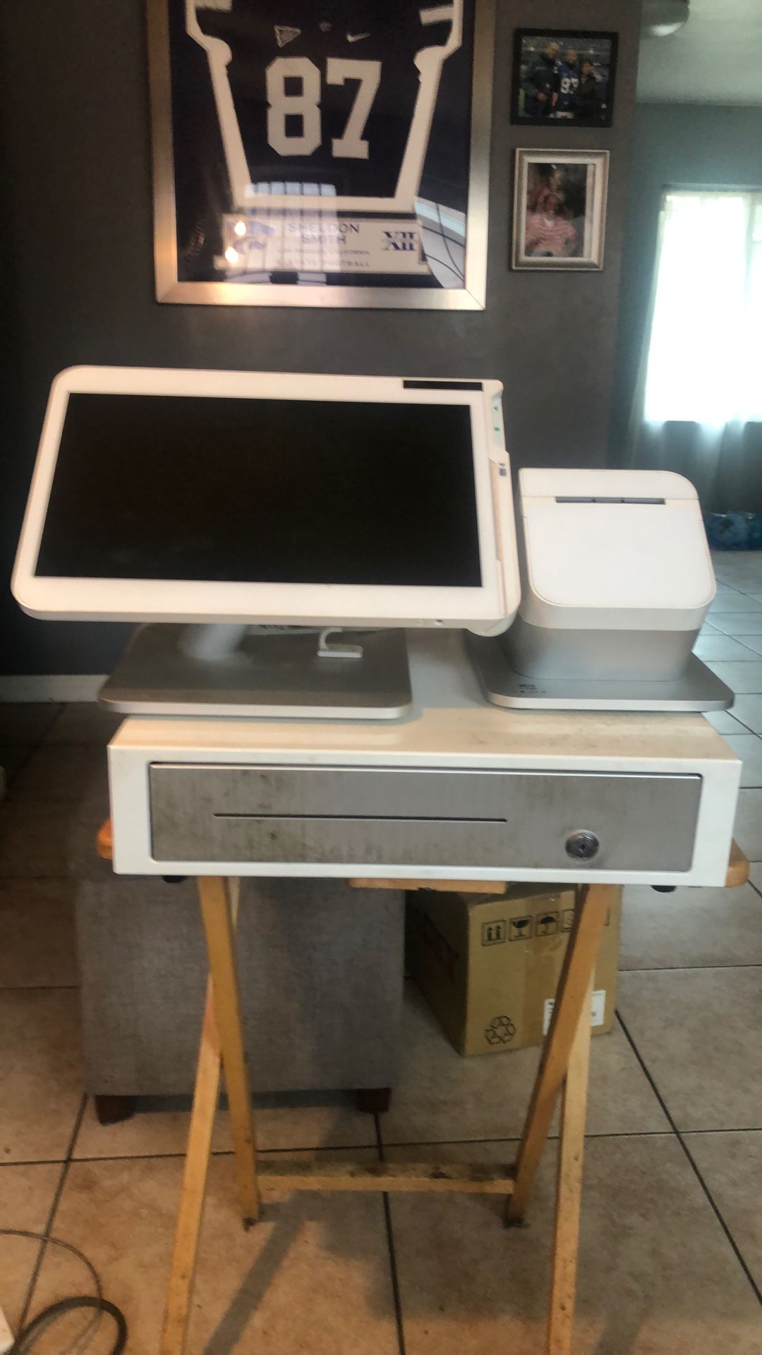 Clover POS ( White )