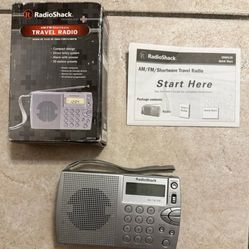 Radio Shack 20-125 AM/FM Shortwave Emergency VTG Travel Radio Clock WORKS