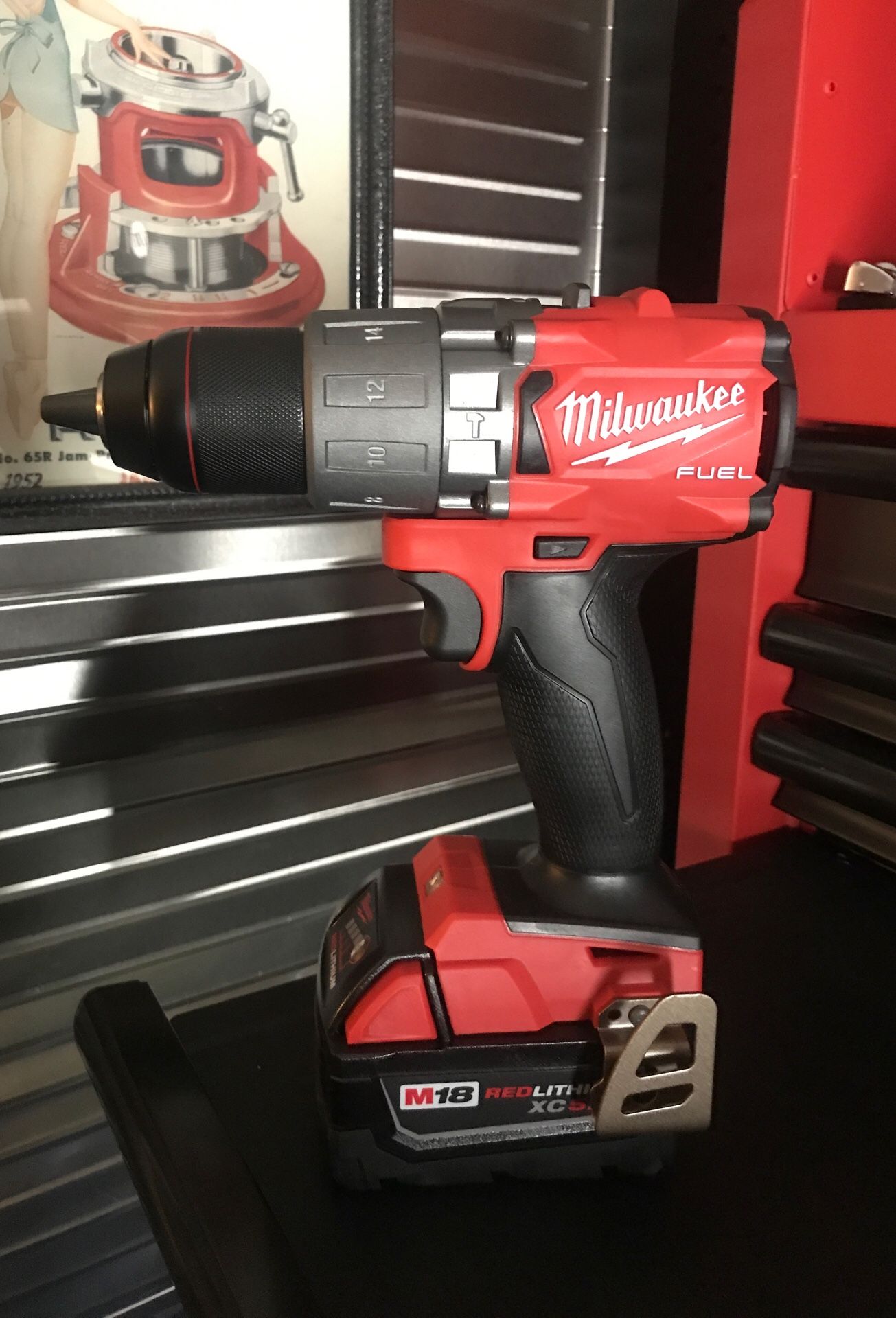 MILWAUKEE M18 FUEL 1/2 inch HAMMER DRILL W 5.0 BATTERY BRAND NEW