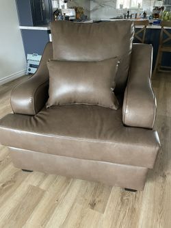 Leather Soca Chair