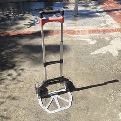 Foldable dolly