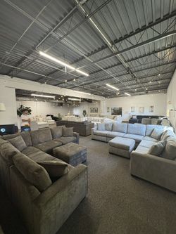 Couches Sectionals Sale!!