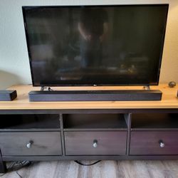 LG 43" 4K HDR LED TV + 36" Sound Bar W/surround 