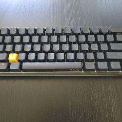 Ducky Keyboard - 60% Gaming - Shine Through RGB keys