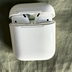 AirPods 1st Generation In-Ear Headsets with Charging Case - White