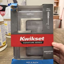 Kwikset Signature Series Bed & Bath Door Lever – Satin Nickel