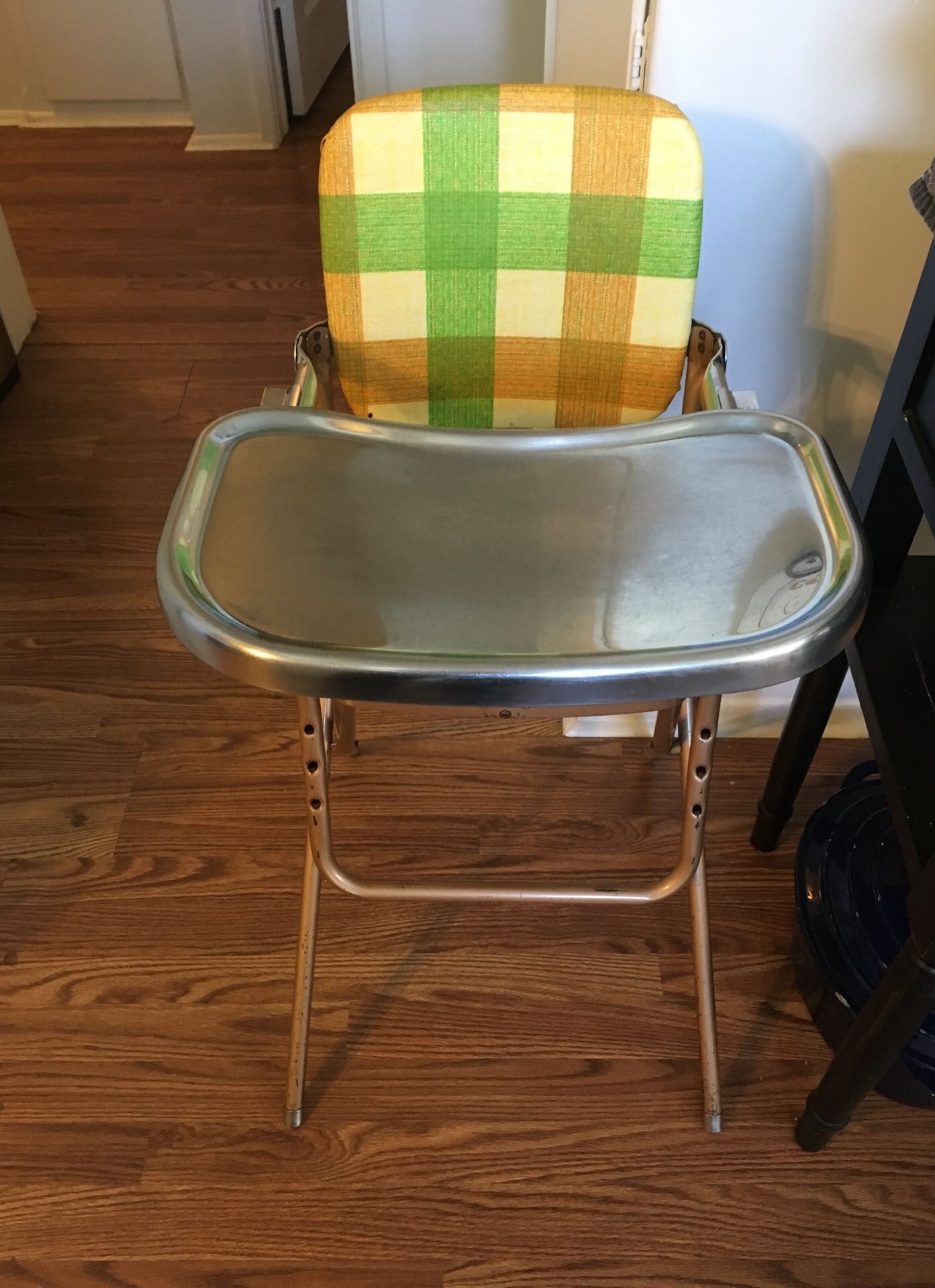 Vintage high chair 70s