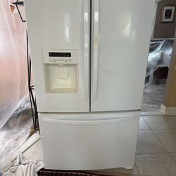 Kenmore Refrigerator $400.00
