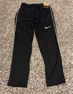 Nike dry fit park 26 knit pant. Kids large.