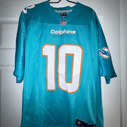 (Large) NFL Tyreek Hill Miami Dolphins Football Jersey #10. ACCEPT ALL FORMS OF PAYMENT AND CAN DELIVER Immediately! NEGOTIABLE 