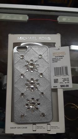 Michael Kors Phone Case for I Phone 6 Plus and 6s Plus. 100% Authentic Michael Kors. Super Adorable and classy. Leather Cover.