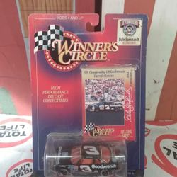 Winner's Circle Dale Earnhardt Lifetime Series 1991 Championship GM Goodwrench Die Cast Car With Card