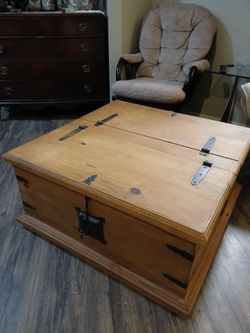 Country farmhouse double lid coffee table with storage