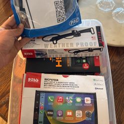 Boss touch screen radio