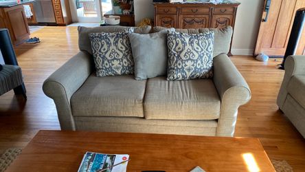 Gray Fabric Sofa/Loveseat with Throw Pillows