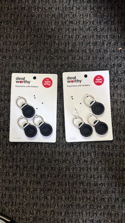 Deal worthy keychains with holders for Apple AirTags Deal worthy keychains with holders for Apple AirTags