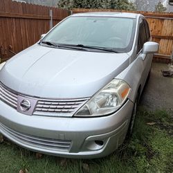 2011 NISSAN VERSA