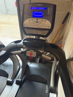 True Fitness CS500 Treadmil