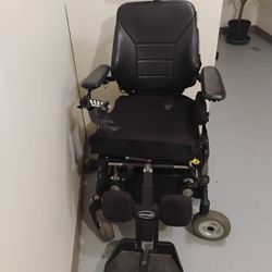 Wheelchair 